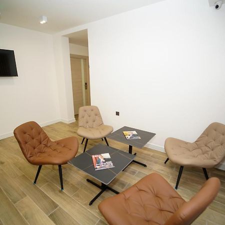 B&M Hotel Γιερεβάν Εξωτερικό φωτογραφία